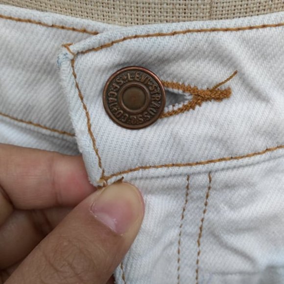 Levi's distressed shorts - Picture 2 of 6